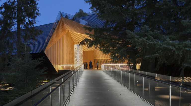 Top Outdoor Lighting Designs in America: Architectural Guide